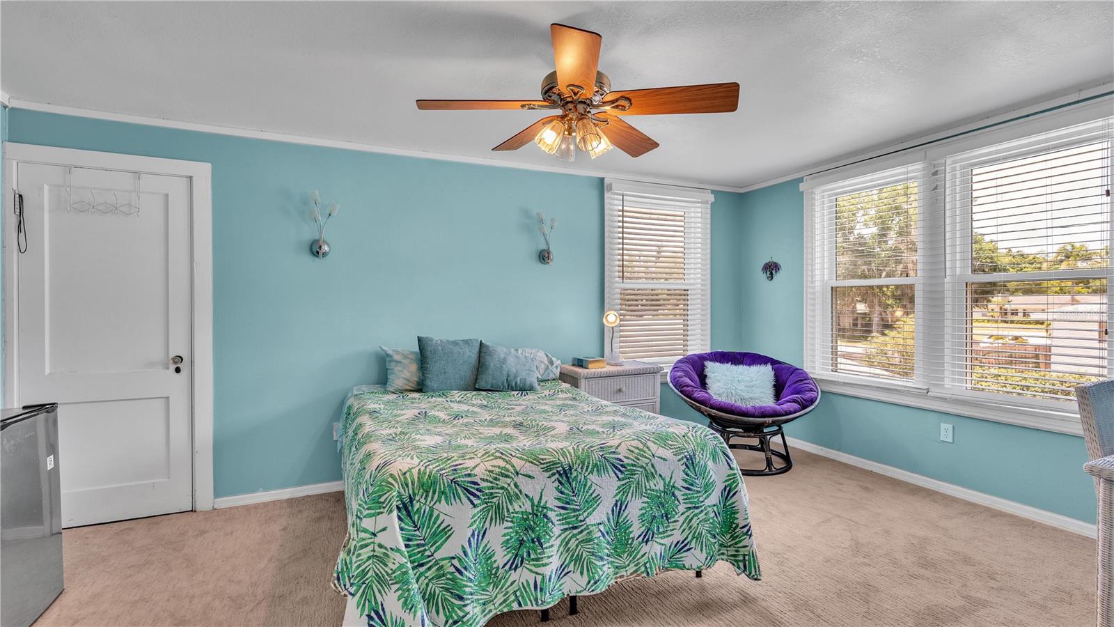 1561 N LAKE HOWARD DR, WINTER HAVEN, FL, 33881