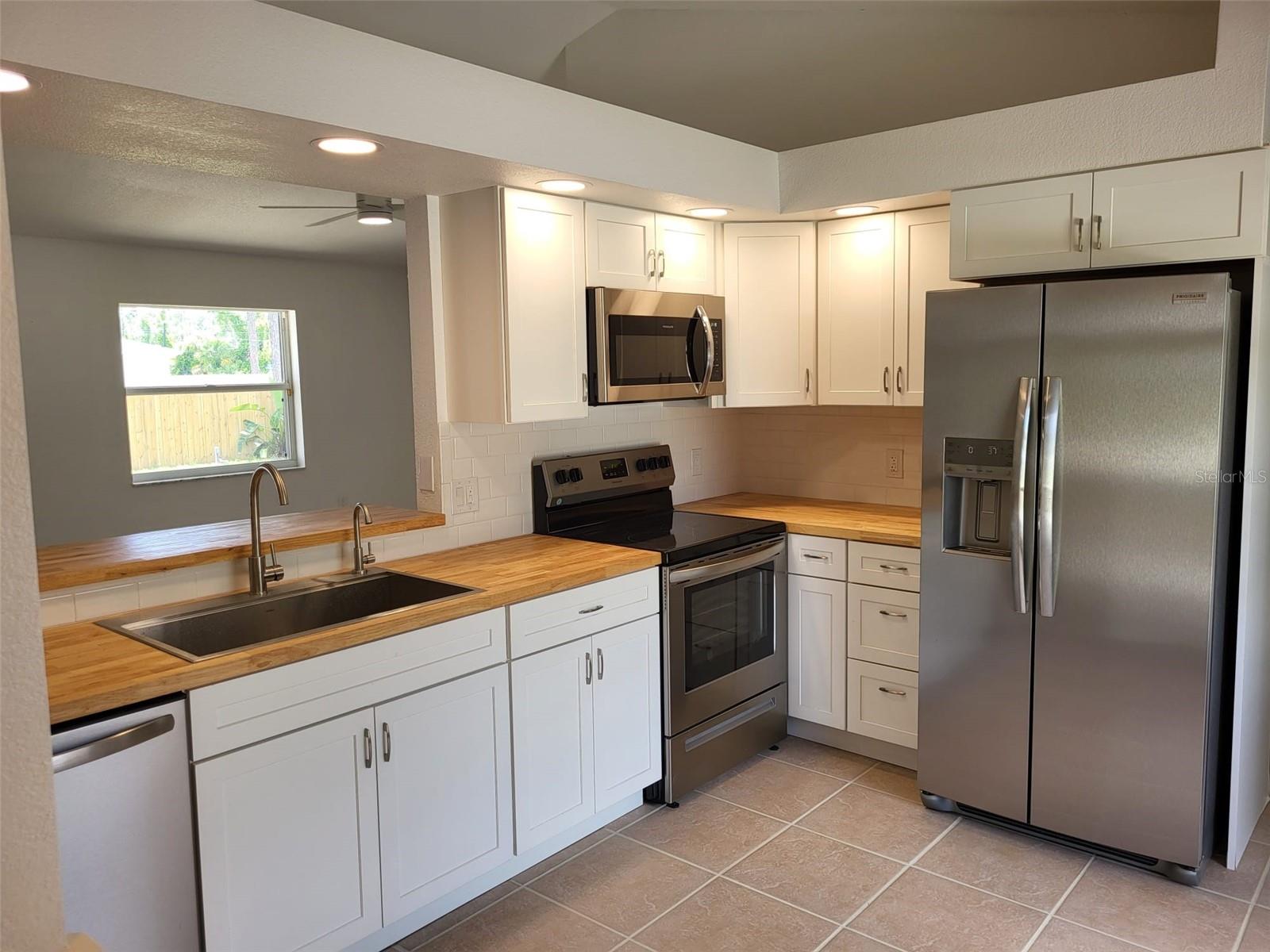 1525 HEBERLING AVE, NORTH PORT, FL, 34288