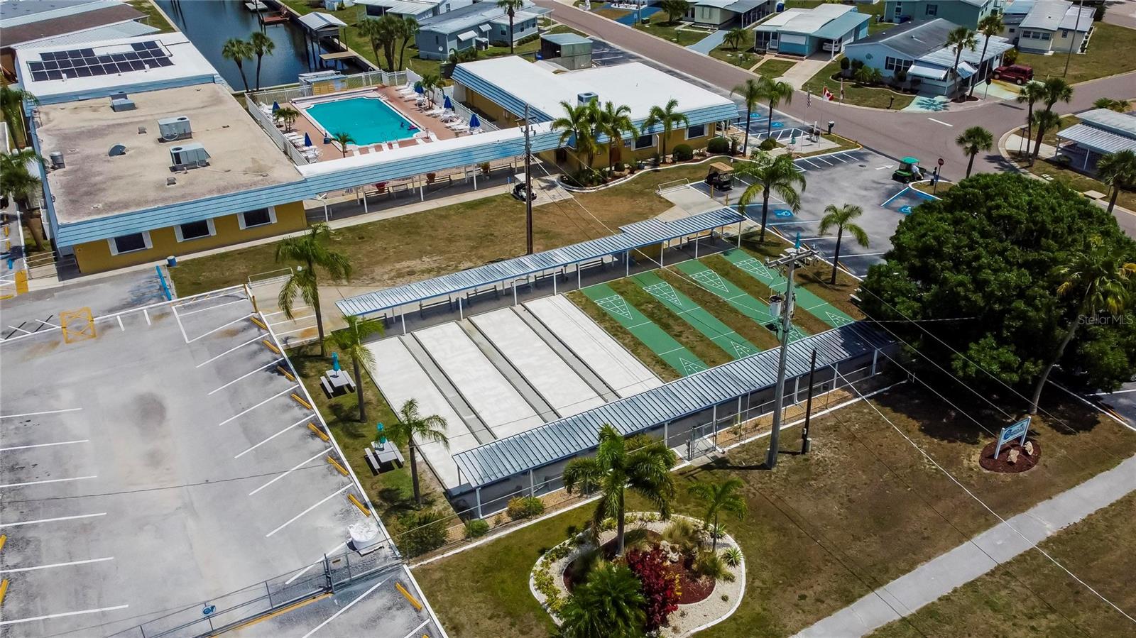 116 W SAINT JOHNS WAY, APOLLO BEACH, FL, 33572