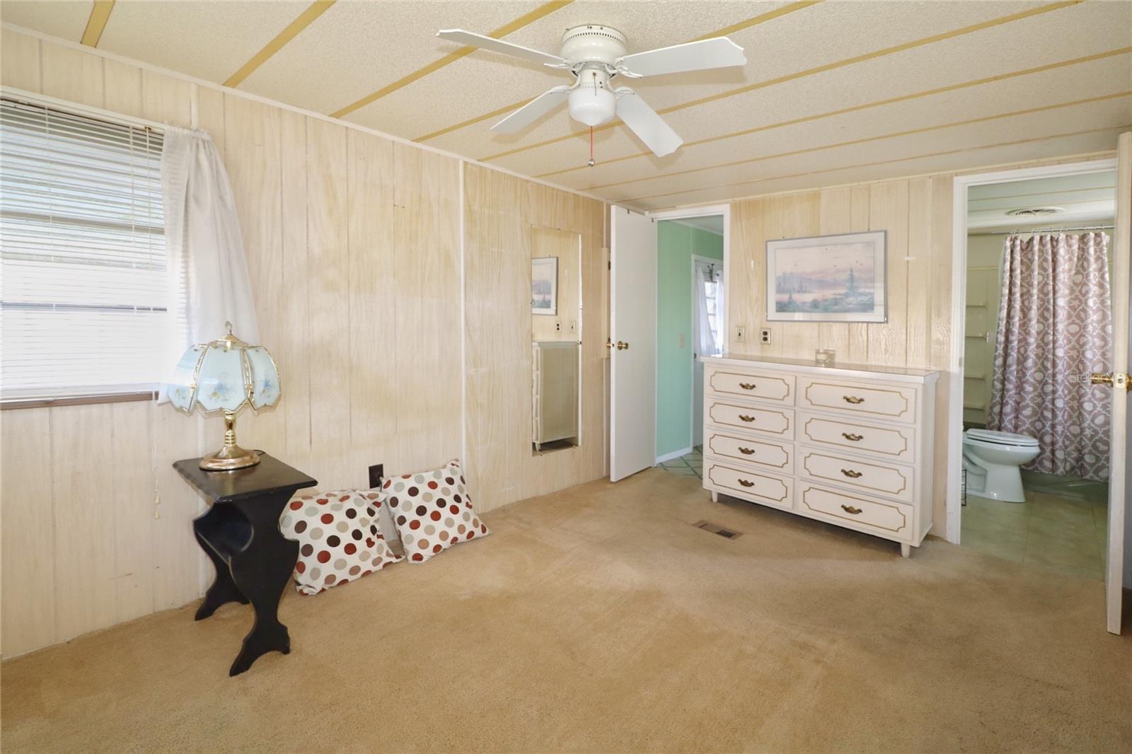 116 W SAINT JOHNS WAY, APOLLO BEACH, FL, 33572