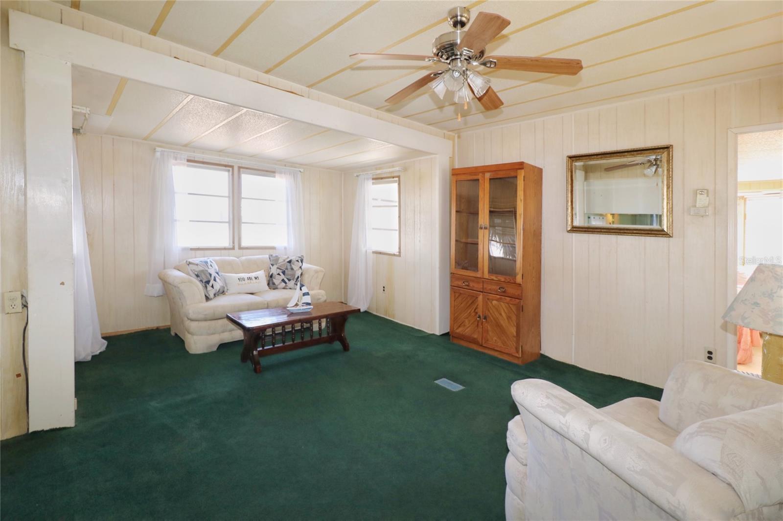 116 W SAINT JOHNS WAY, APOLLO BEACH, FL, 33572