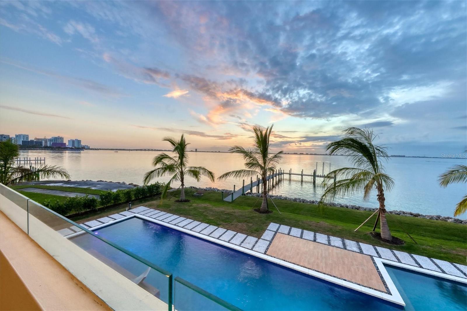 1000 TOCOBAGA LN, SARASOTA, FL, 34236