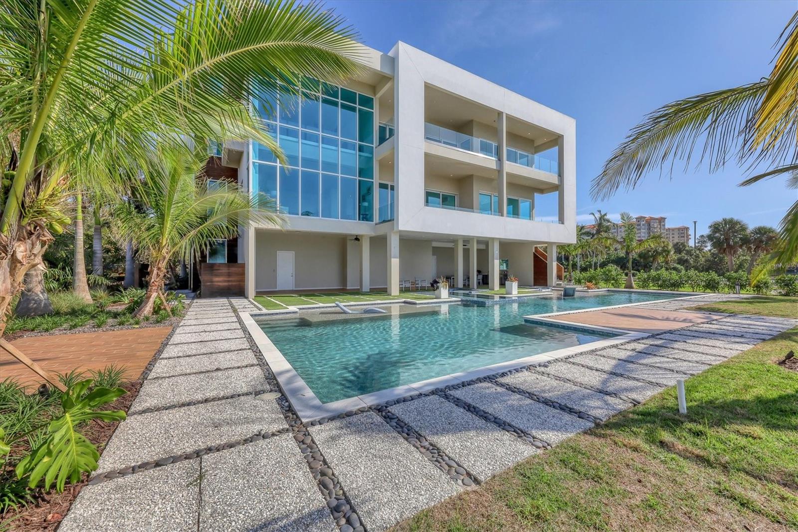 1000 TOCOBAGA LN, SARASOTA, FL, 34236