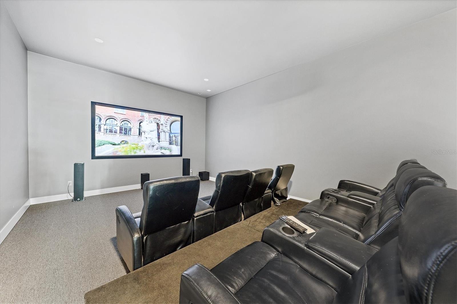 1000 TOCOBAGA LN, SARASOTA, FL, 34236