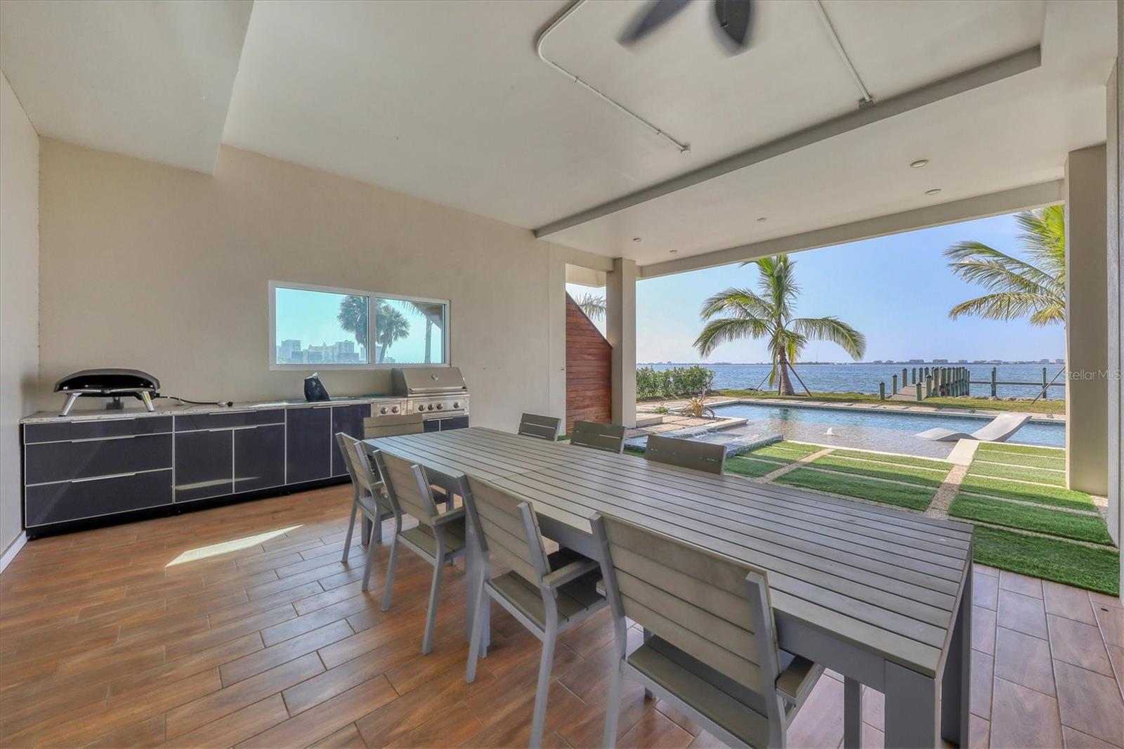 1000 TOCOBAGA LN, SARASOTA, FL, 34236