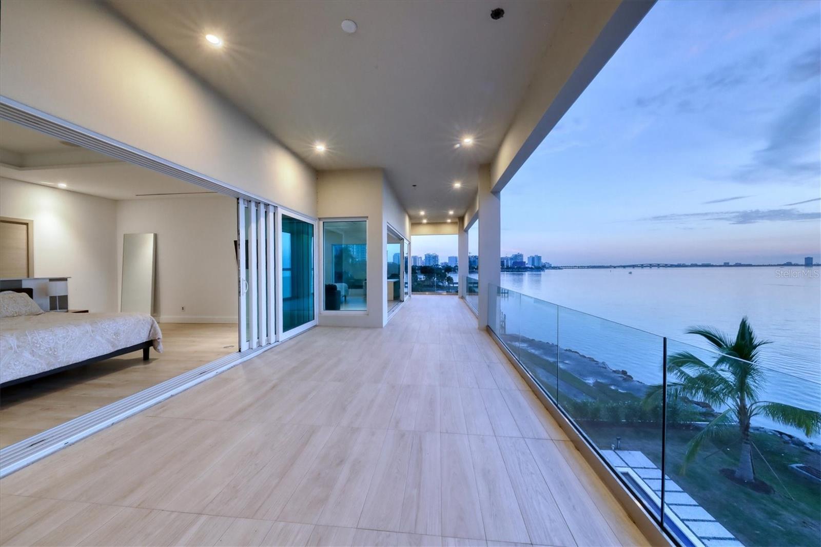 1000 TOCOBAGA LN, SARASOTA, FL, 34236