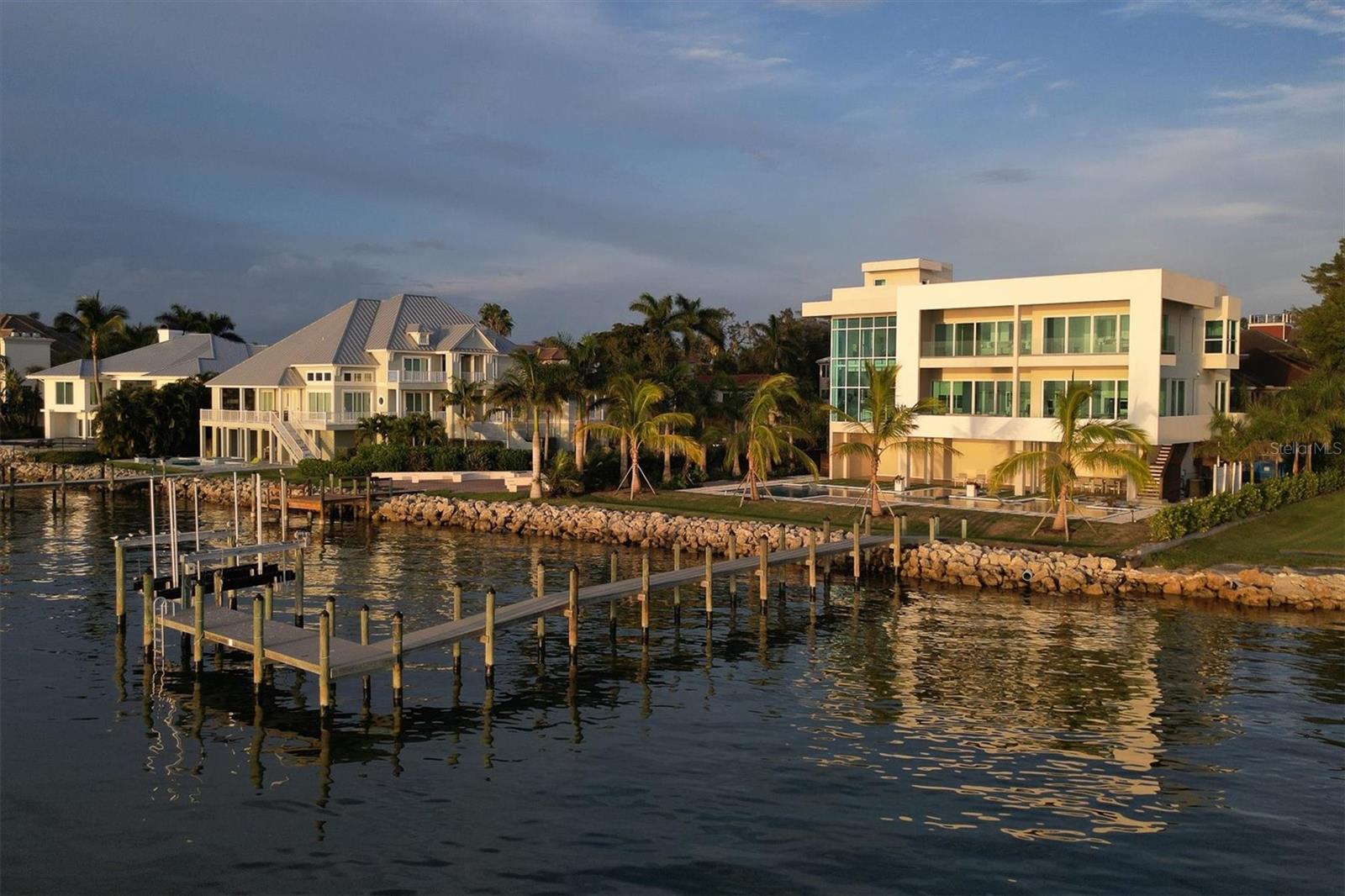 1000 TOCOBAGA LN, SARASOTA, FL, 34236