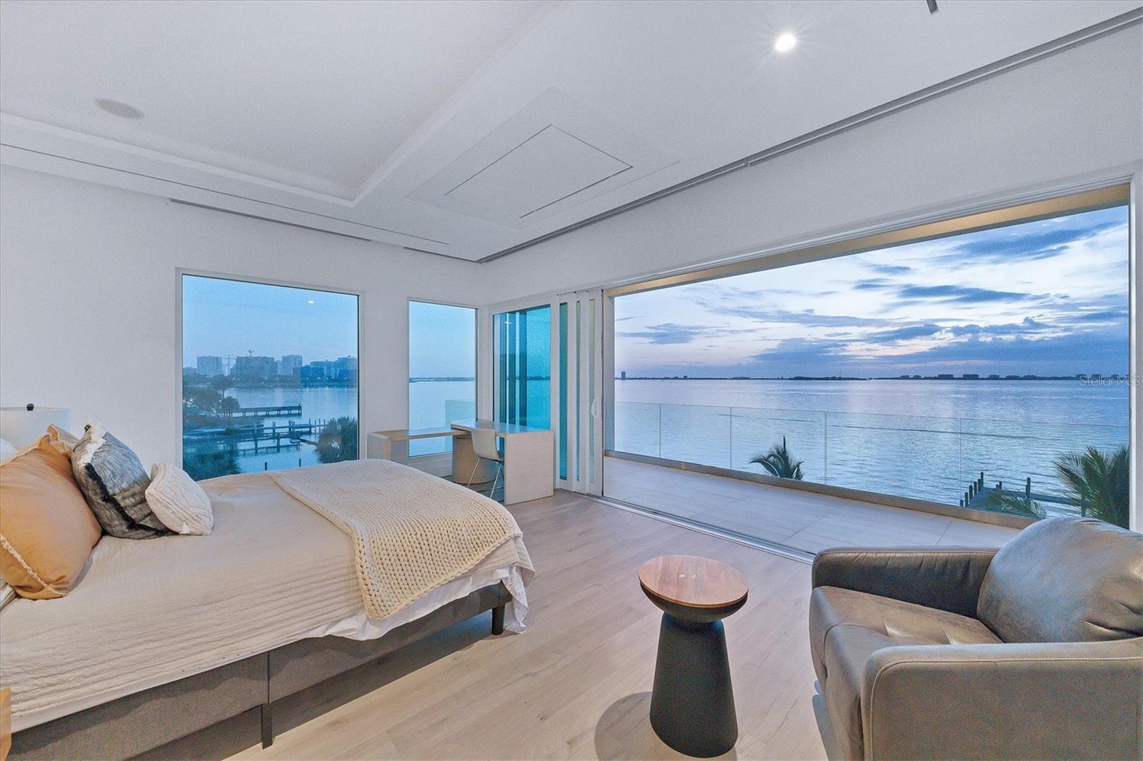 1000 TOCOBAGA LN, SARASOTA, FL, 34236