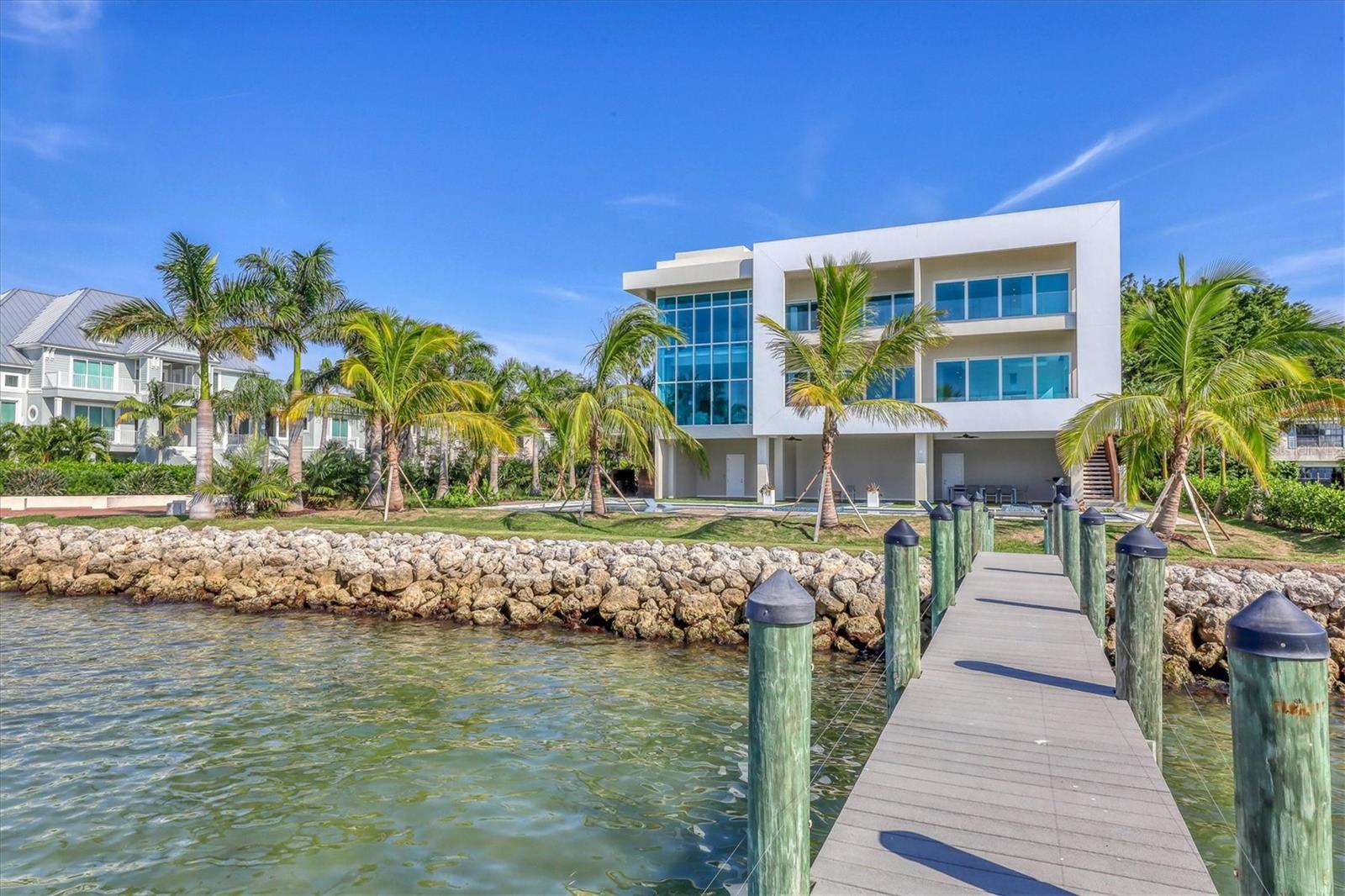 1000 TOCOBAGA LN, SARASOTA, FL, 34236