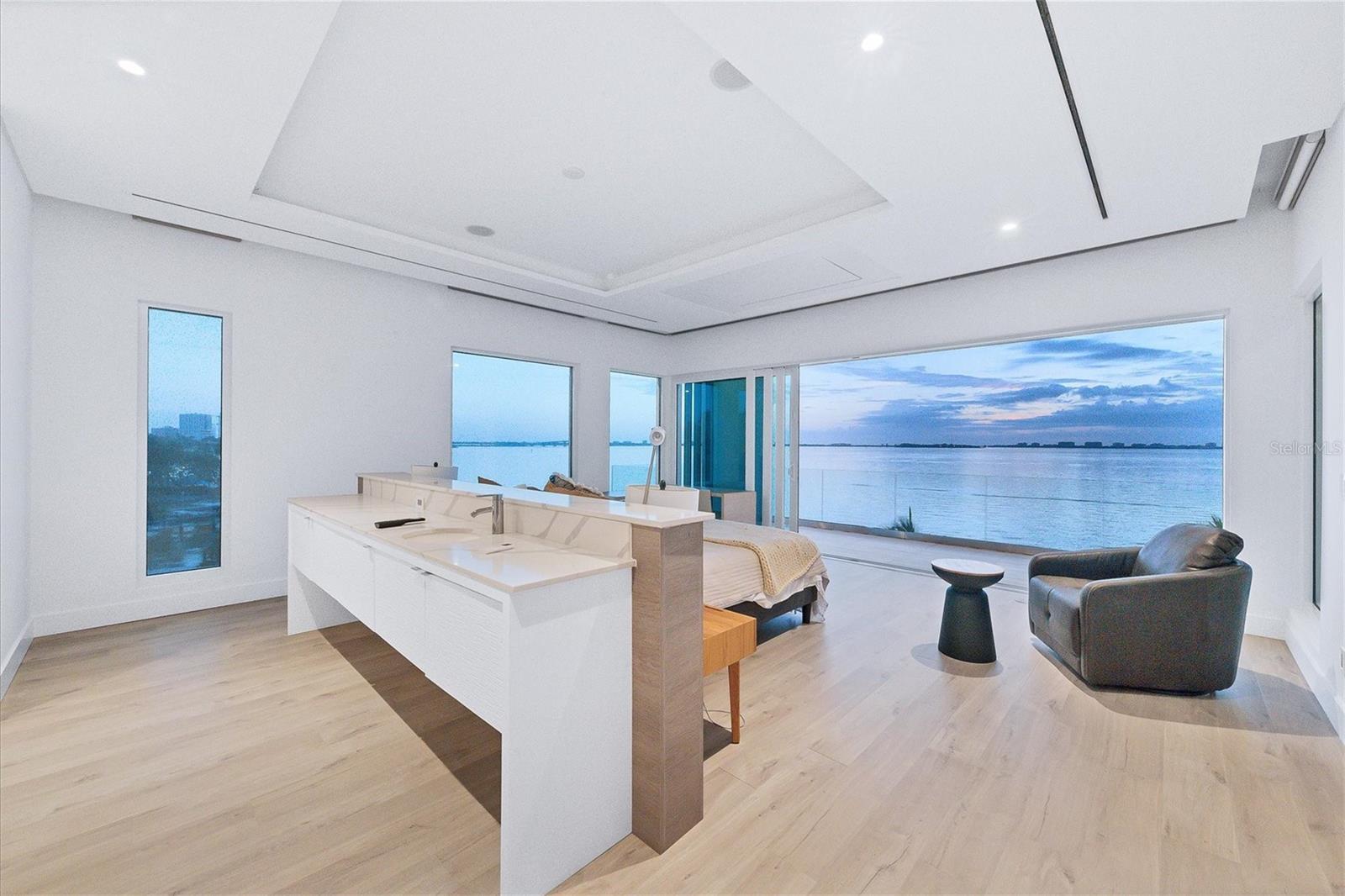 1000 TOCOBAGA LN, SARASOTA, FL, 34236