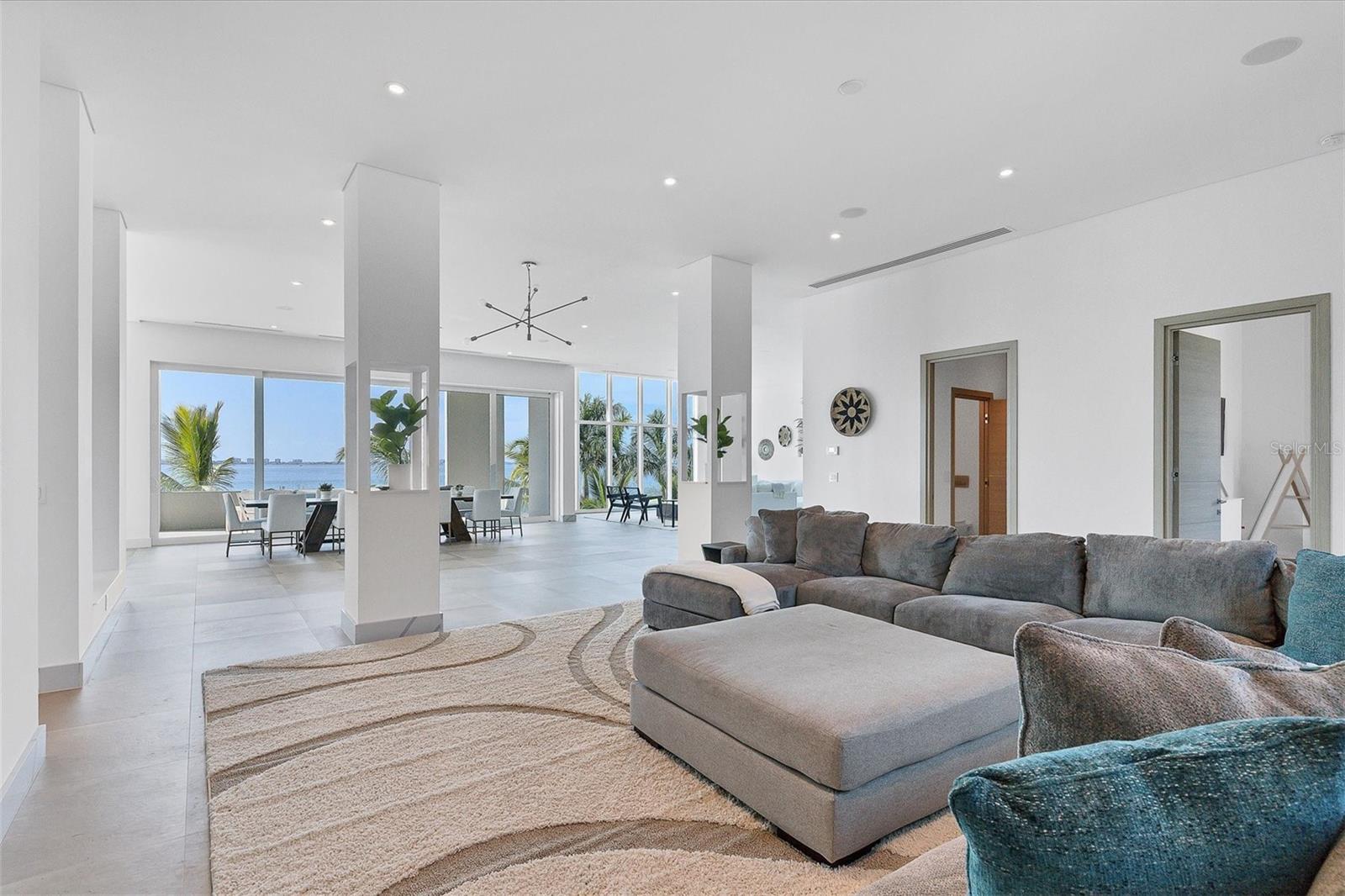 1000 TOCOBAGA LN, SARASOTA, FL, 34236