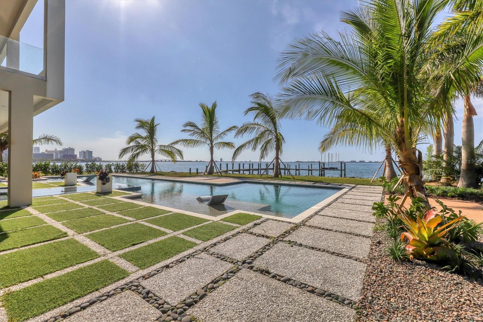 1000 TOCOBAGA LN, SARASOTA, FL, 34236