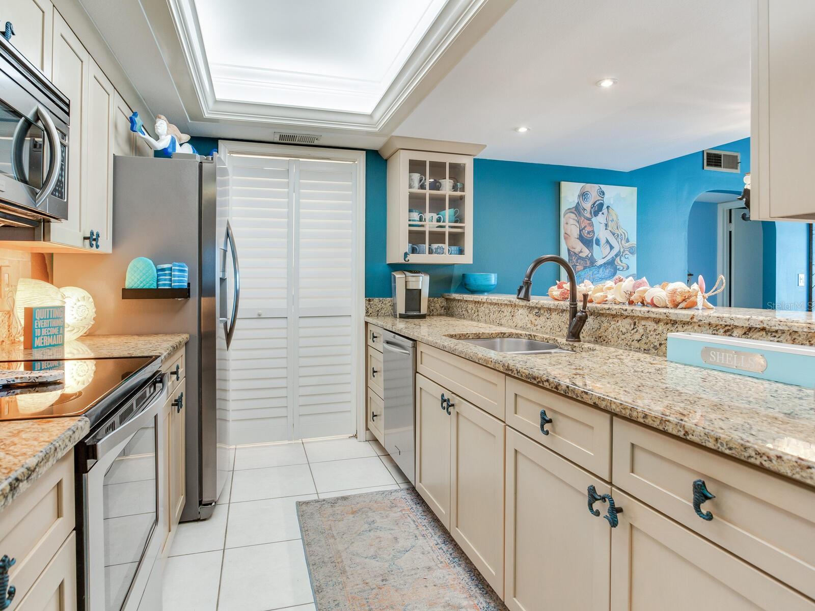 18320 GULF BLVD #102, REDINGTON SHORES, FL, 33708