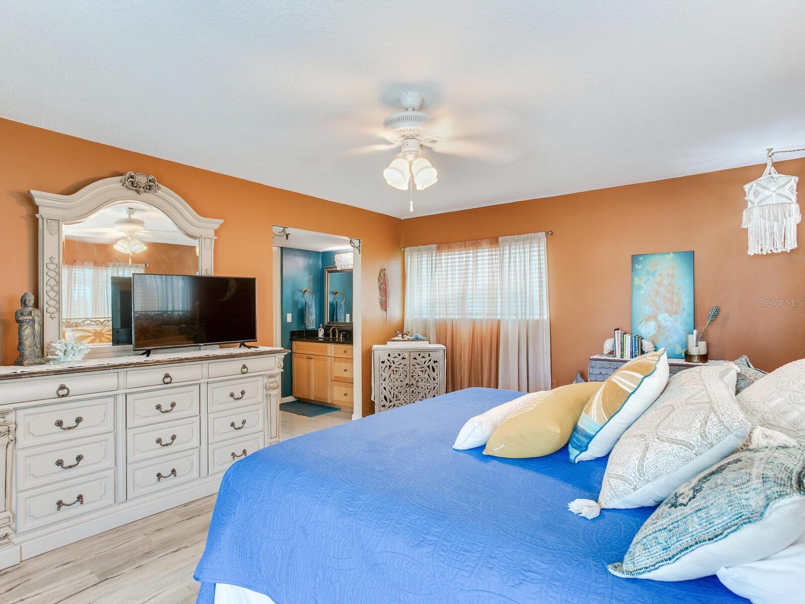 18320 GULF BLVD #102, REDINGTON SHORES, FL, 33708