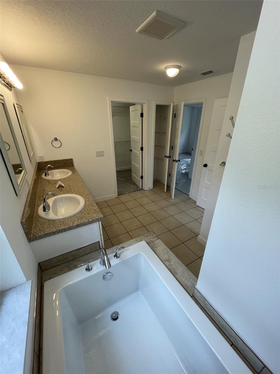 41 OAK ST, BROOKSVILLE, FL, 34601