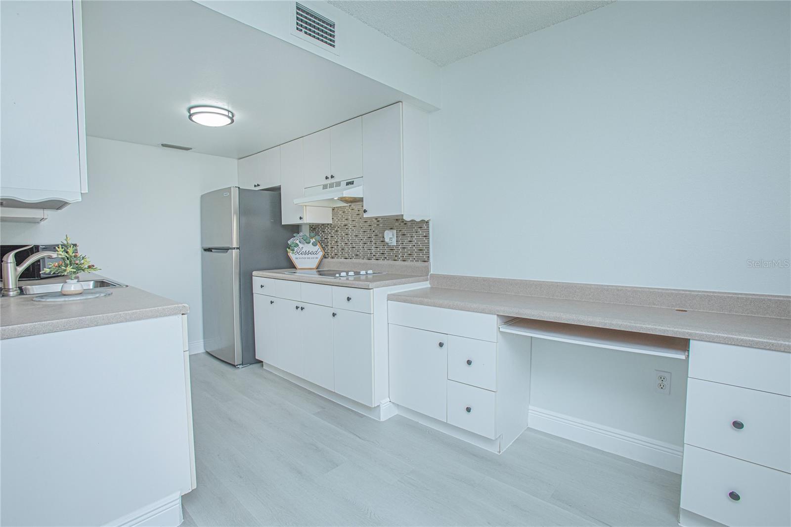 1048 PLANTATION DR #E-9, KISSIMMEE, FL, 34741