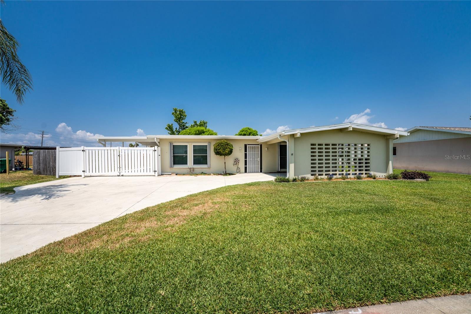 2255 EASY ST, PORT CHARLOTTE, FL, 33952