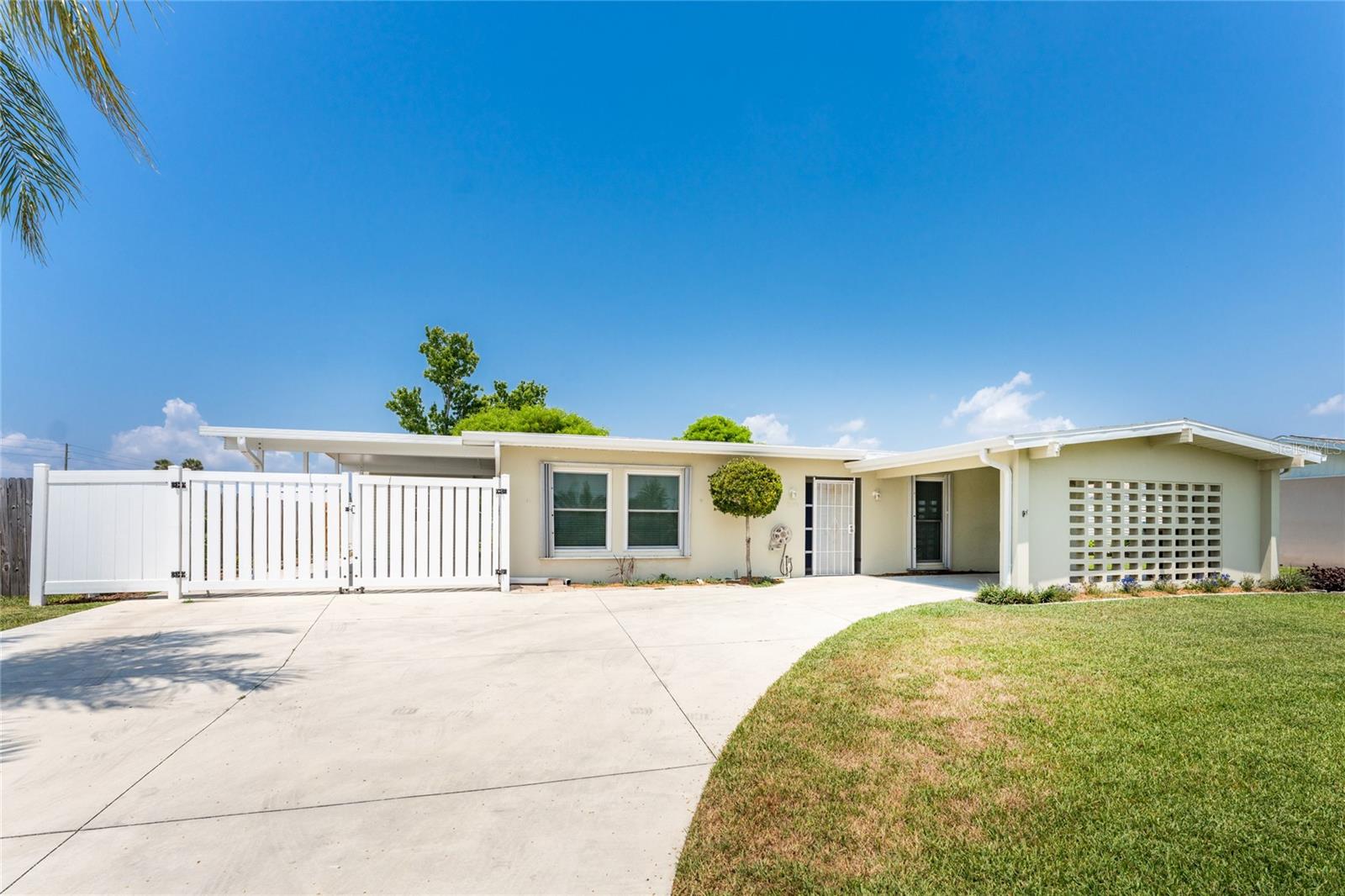 2255 EASY ST, PORT CHARLOTTE, FL, 33952