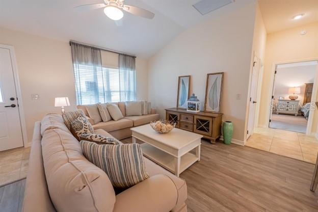 5596 CEDAR WAXWING DR, THE VILLAGES, FL, 32163