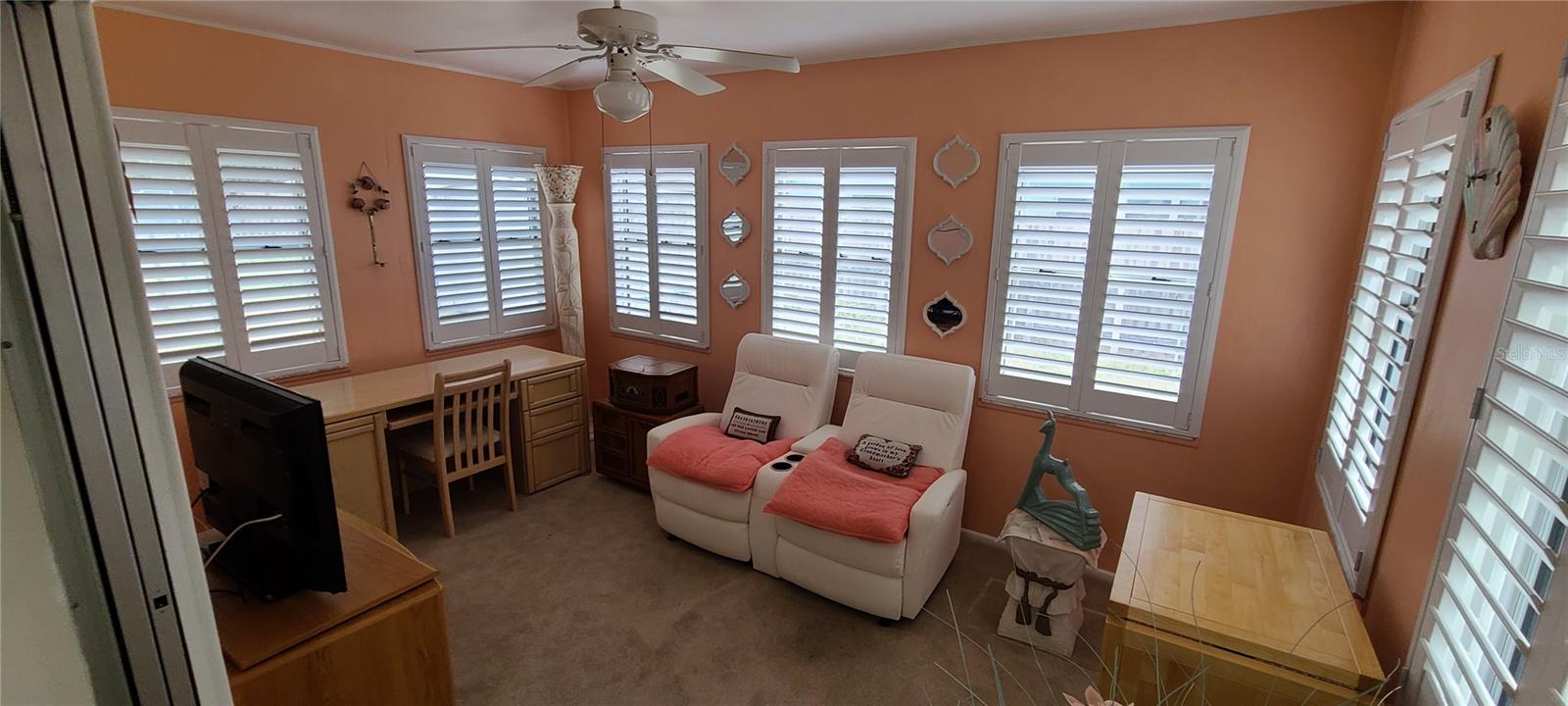 9901 111TH LN, SEMINOLE, FL, 33772