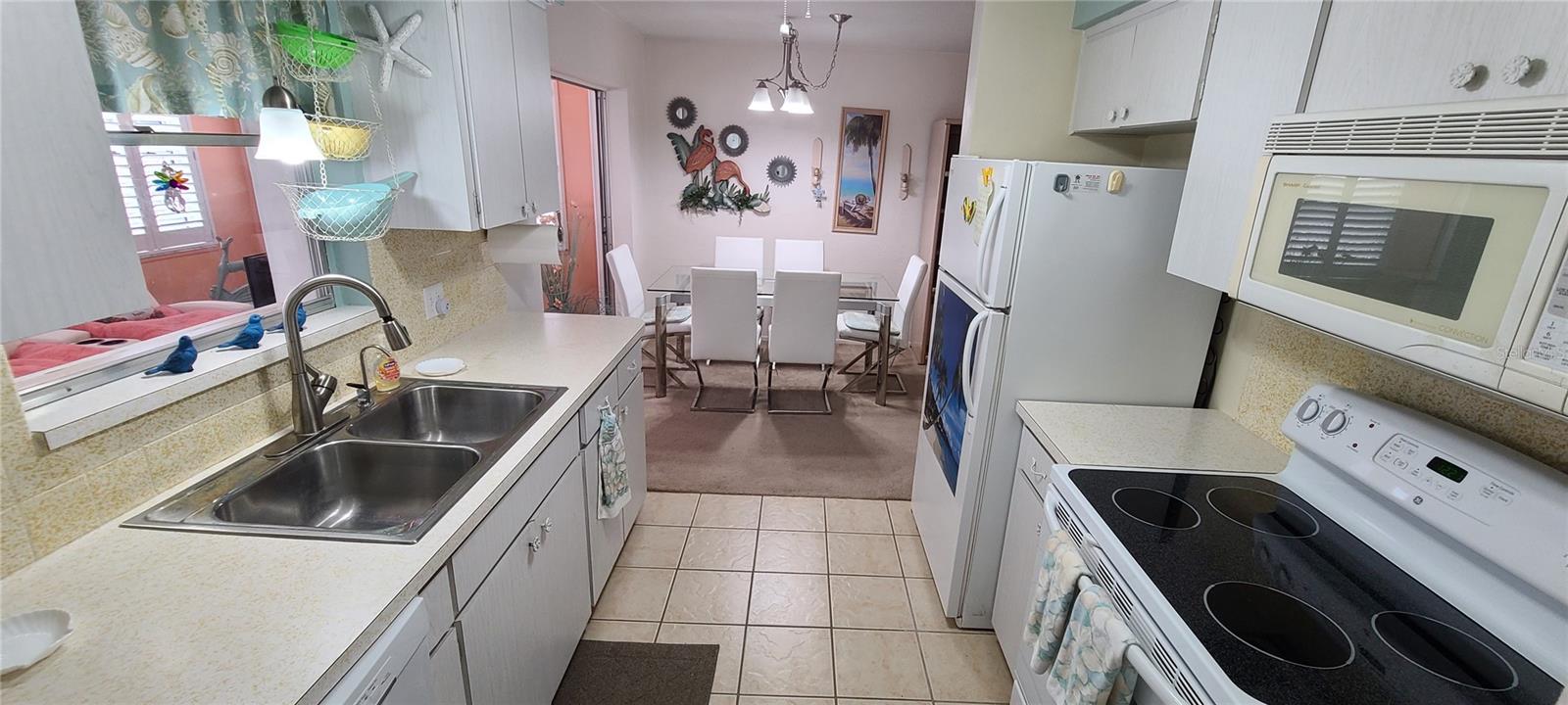 9901 111TH LN, SEMINOLE, FL, 33772