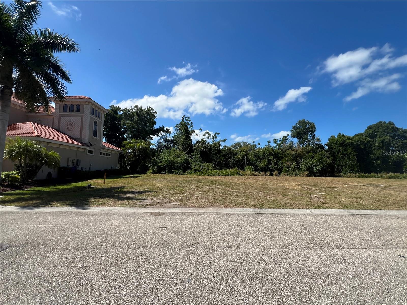 1680 ASSISI DR #13, SARASOTA, FL, 34231