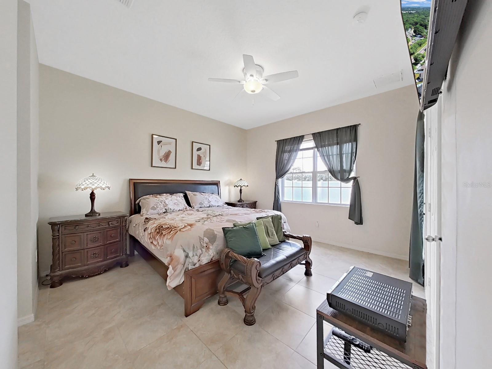 11329 SOUTHWIND LAKE DR, GIBSONTON, FL, 33534