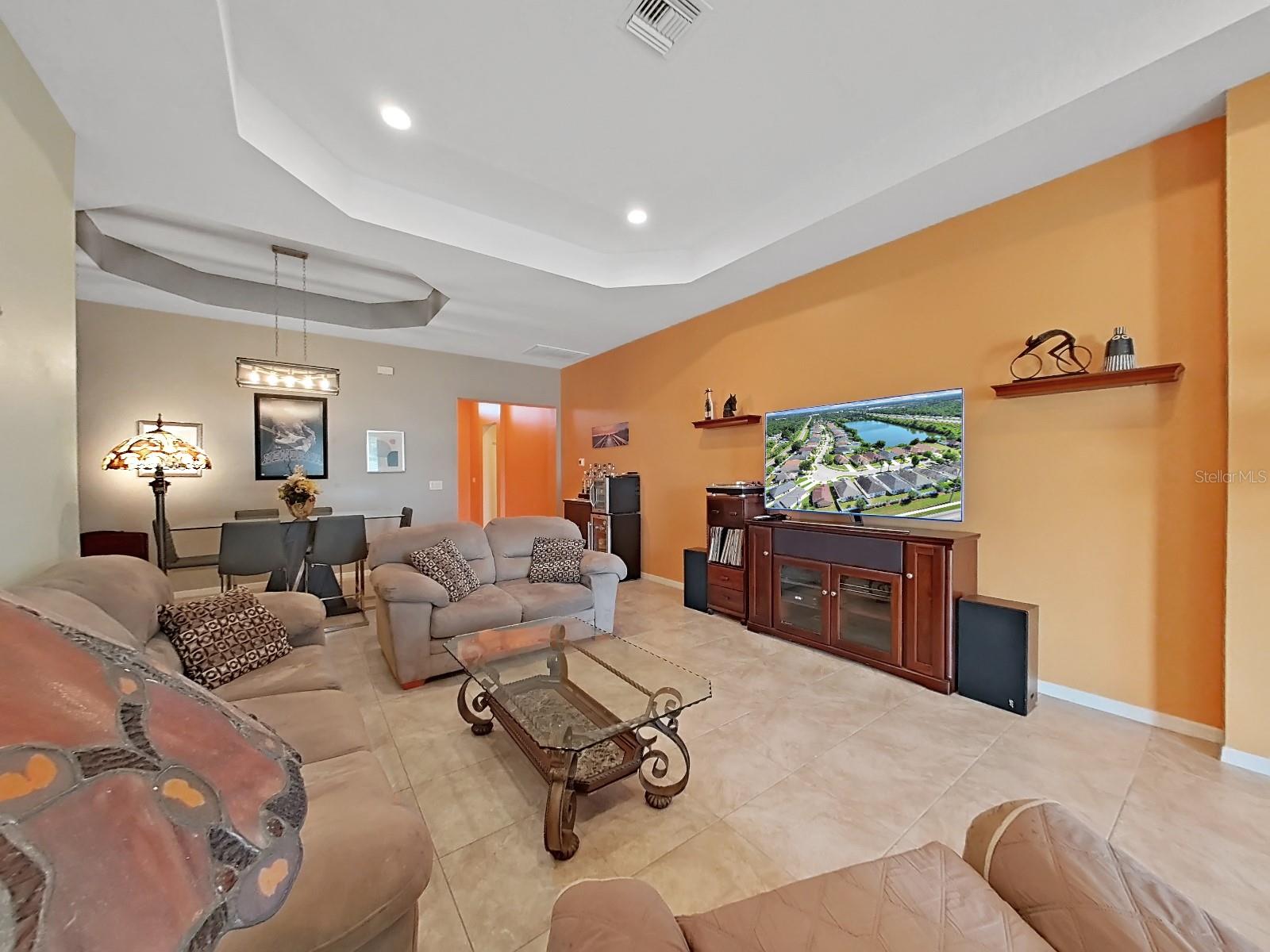 11329 SOUTHWIND LAKE DR, GIBSONTON, FL, 33534