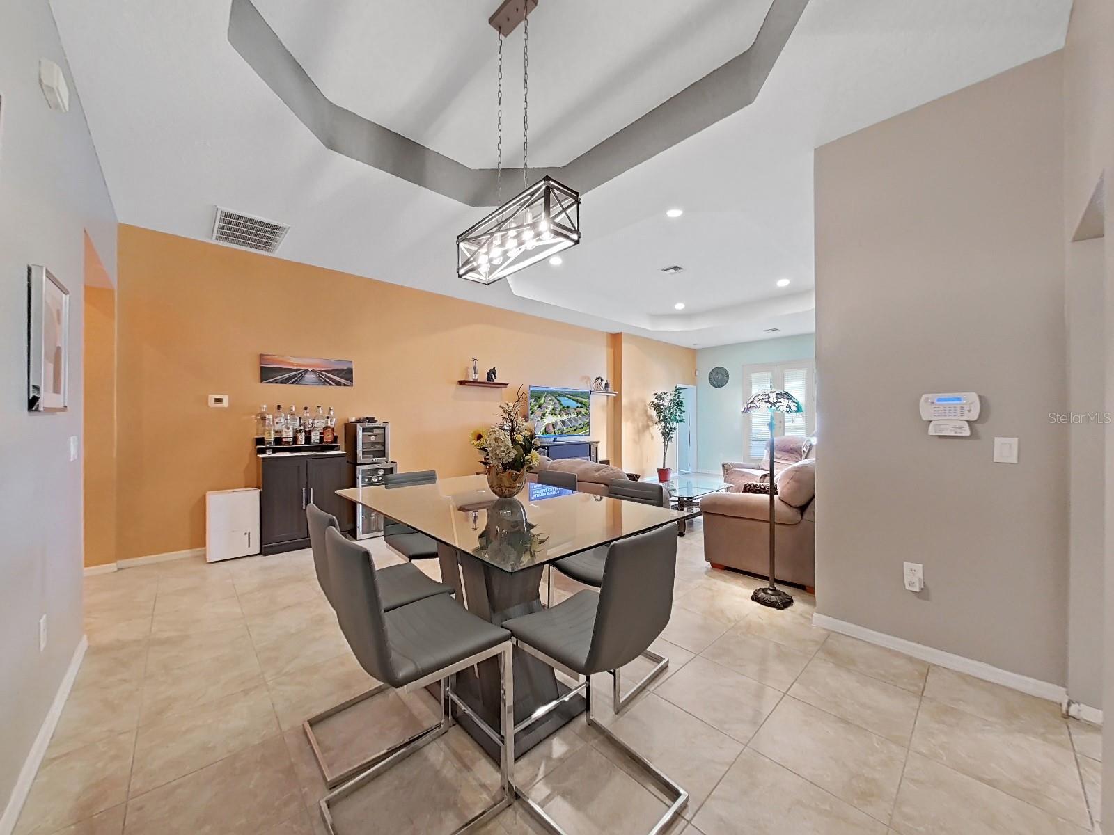 11329 SOUTHWIND LAKE DR, GIBSONTON, FL, 33534