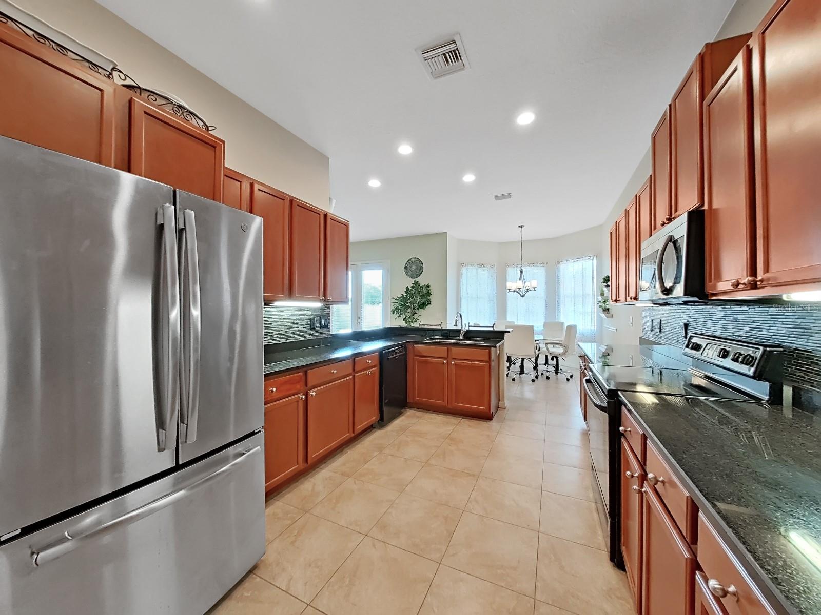 11329 SOUTHWIND LAKE DR, GIBSONTON, FL, 33534
