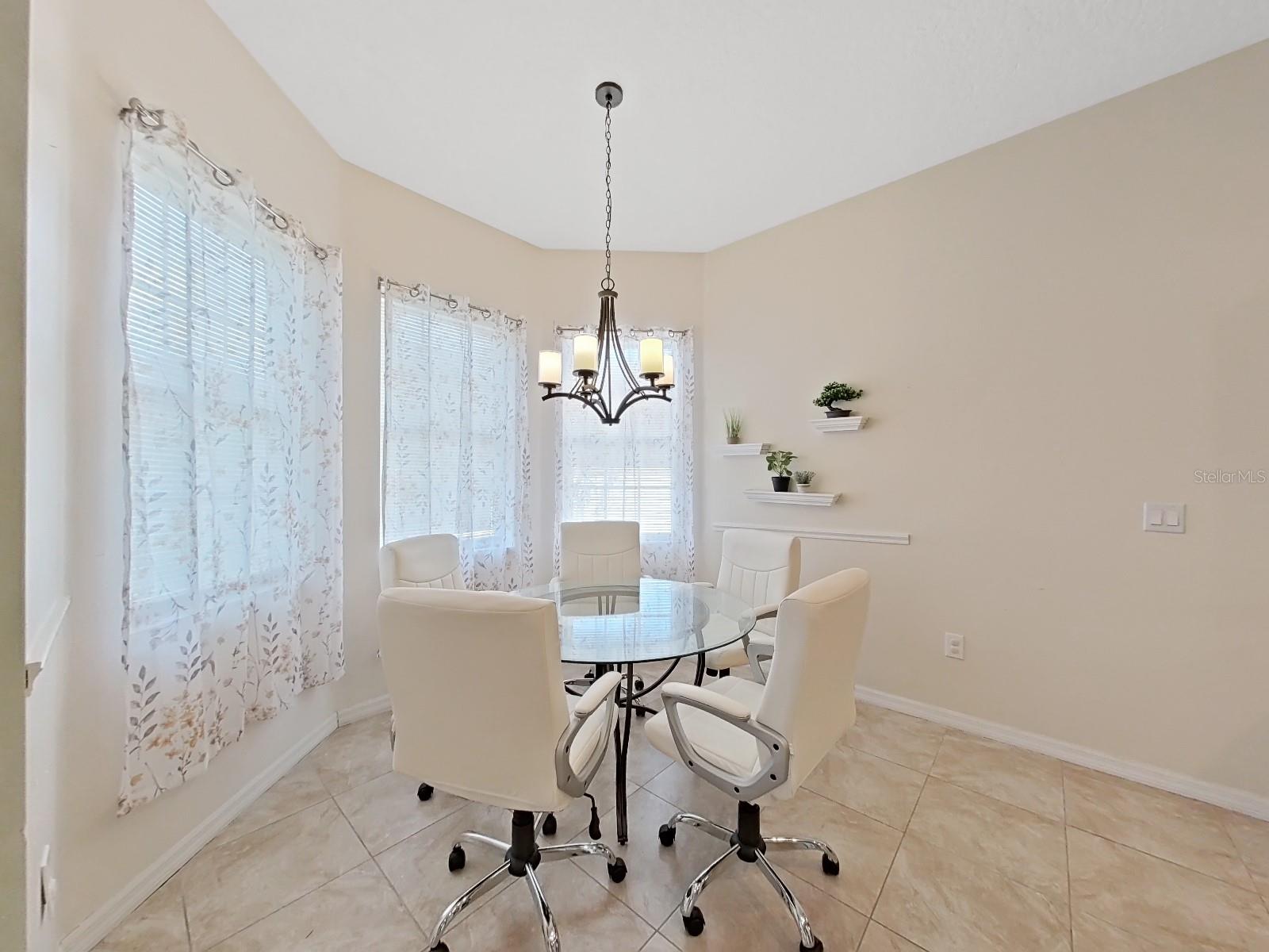 11329 SOUTHWIND LAKE DR, GIBSONTON, FL, 33534