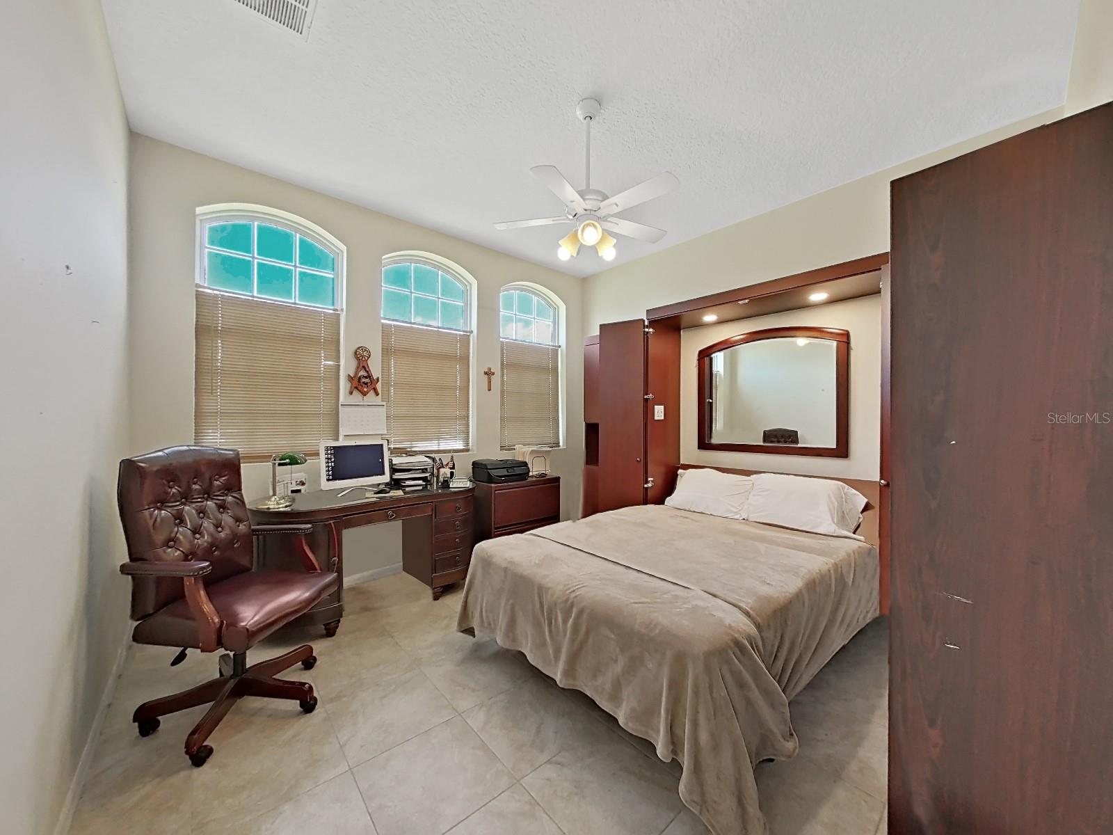 11329 SOUTHWIND LAKE DR, GIBSONTON, FL, 33534