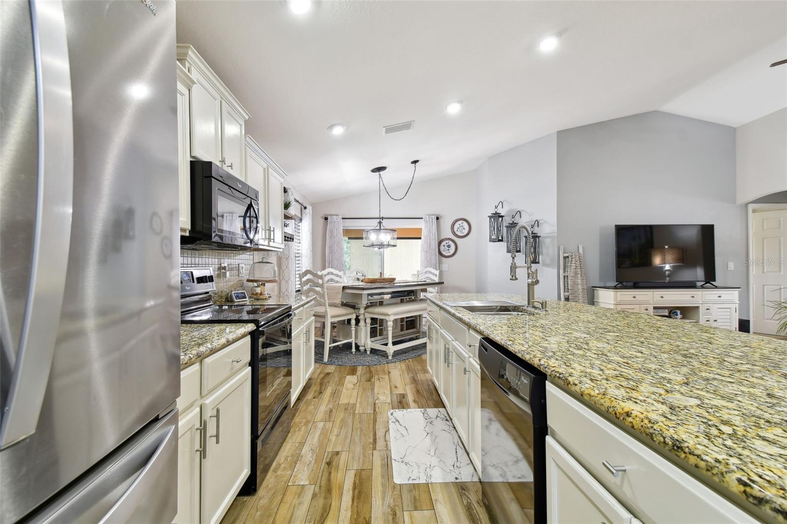 36140 SHADY BLUFF LOOP, ZEPHYRHILLS, FL, 33541