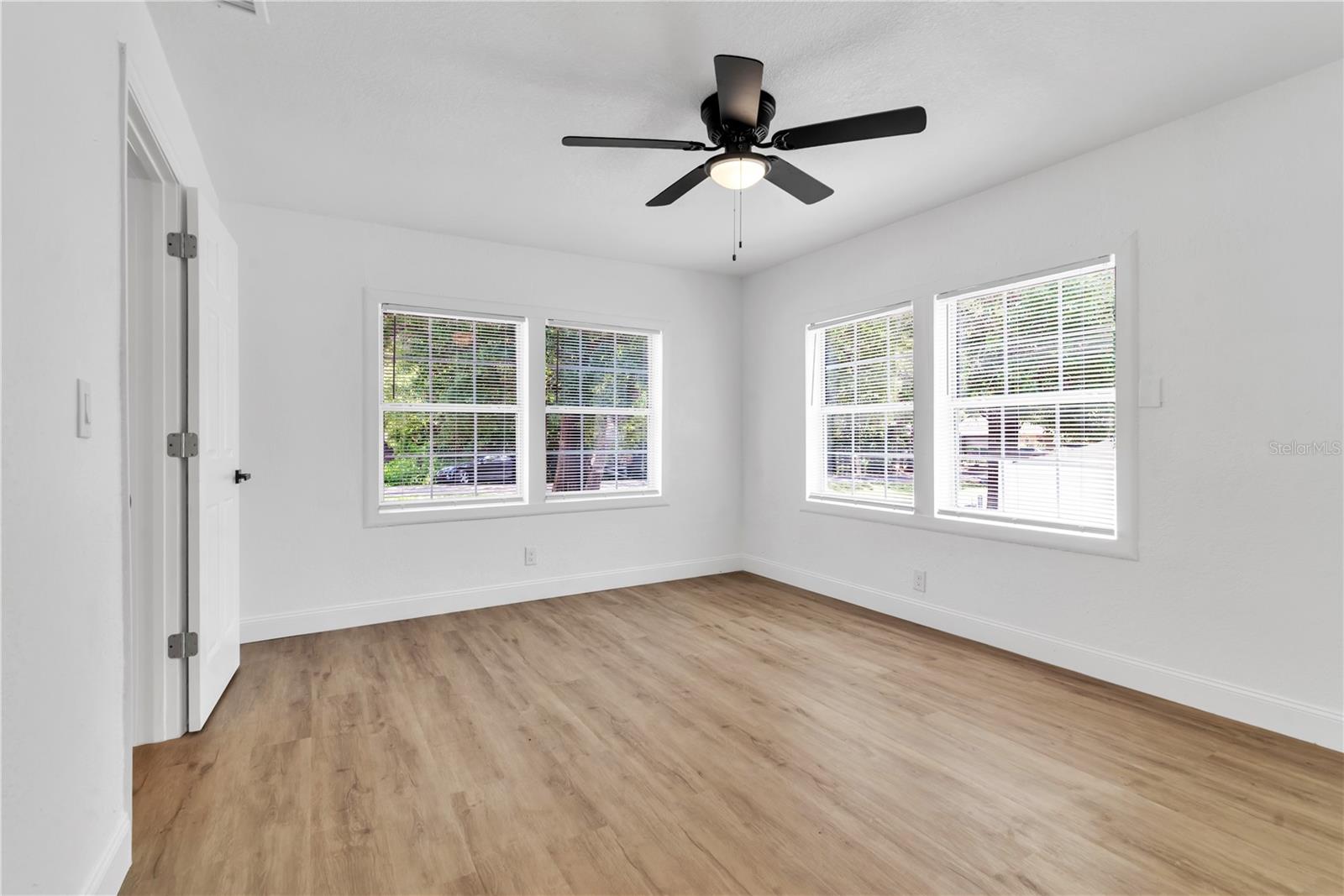 8130 N PACKWOOD AVE, TAMPA, FL, 33604