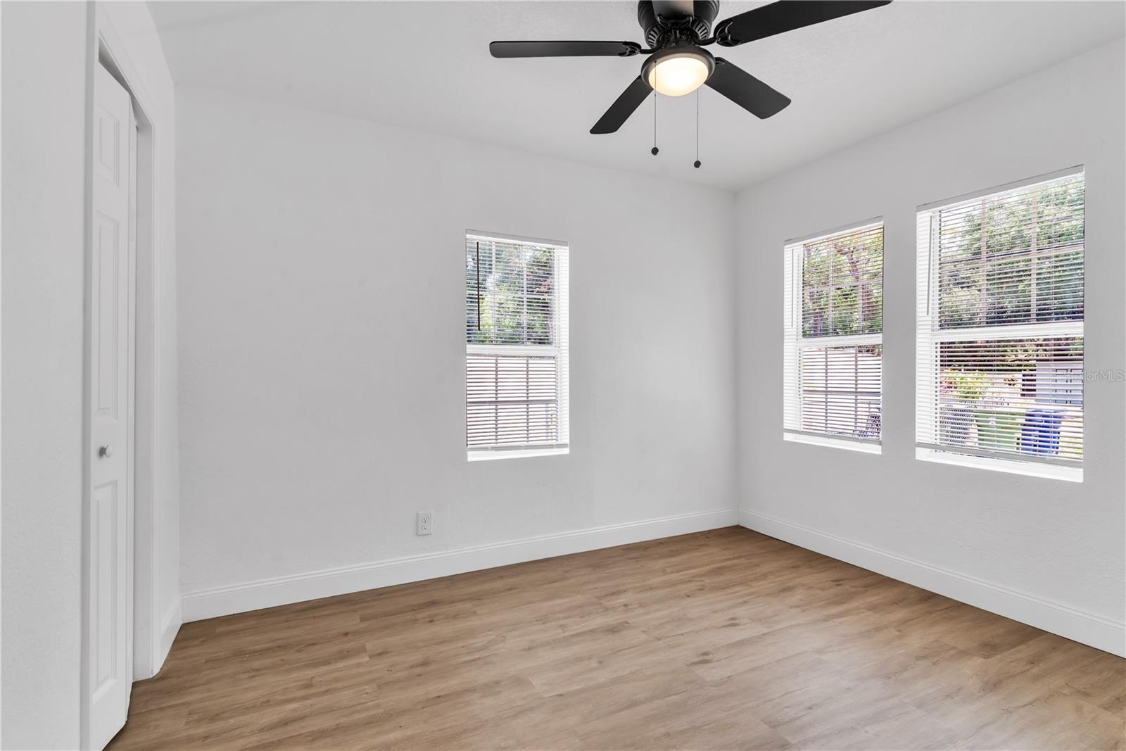 8130 N PACKWOOD AVE, TAMPA, FL, 33604