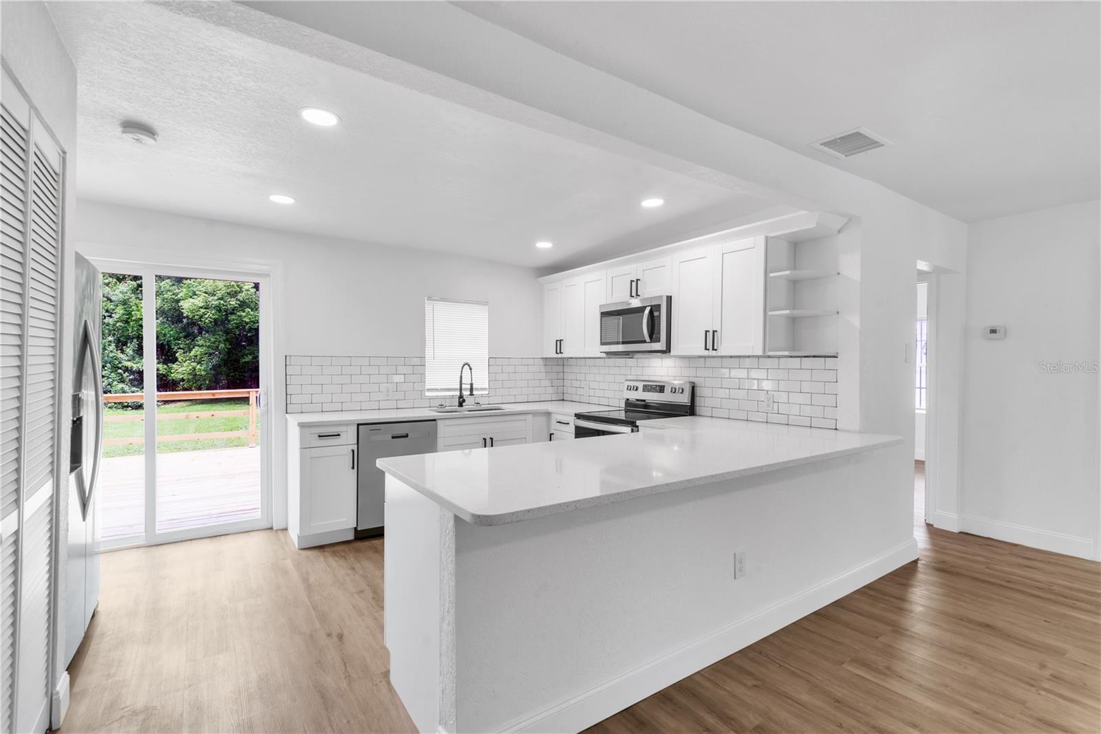 8130 N PACKWOOD AVE, TAMPA, FL, 33604