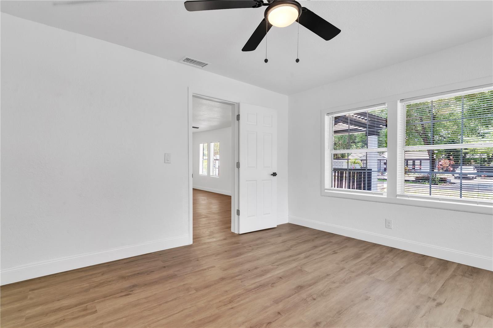 8130 N PACKWOOD AVE, TAMPA, FL, 33604