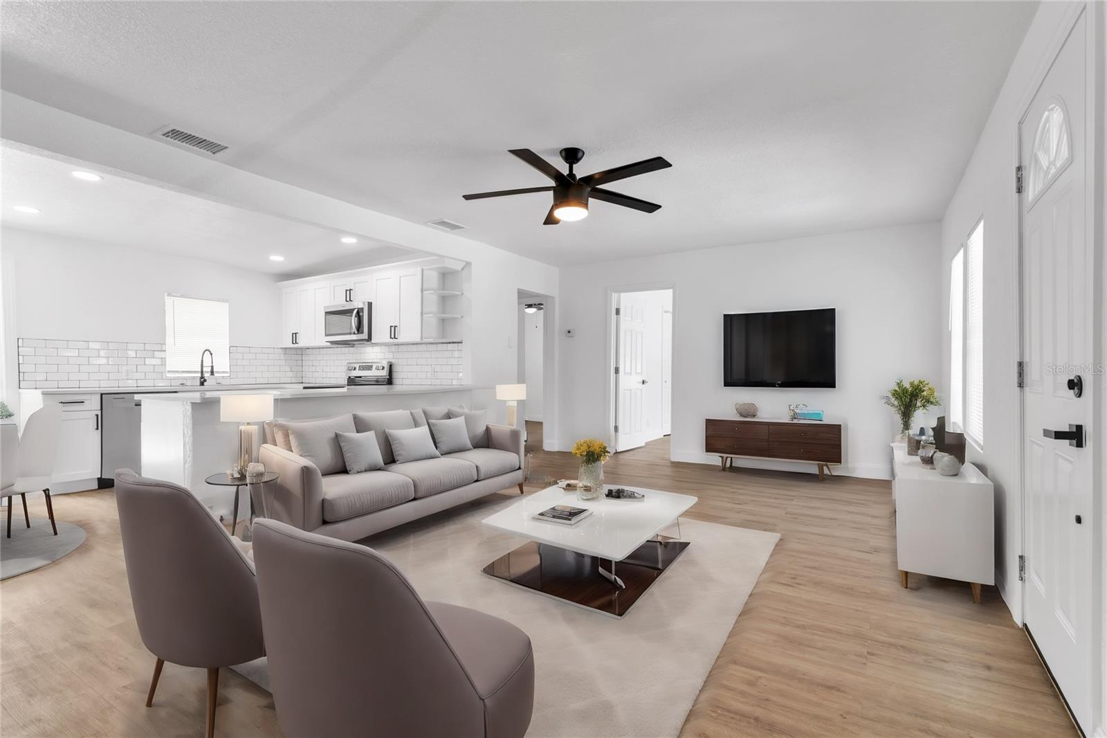 8130 N PACKWOOD AVE, TAMPA, FL, 33604