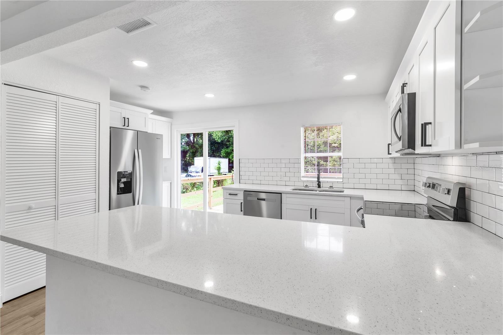 8130 N PACKWOOD AVE, TAMPA, FL, 33604