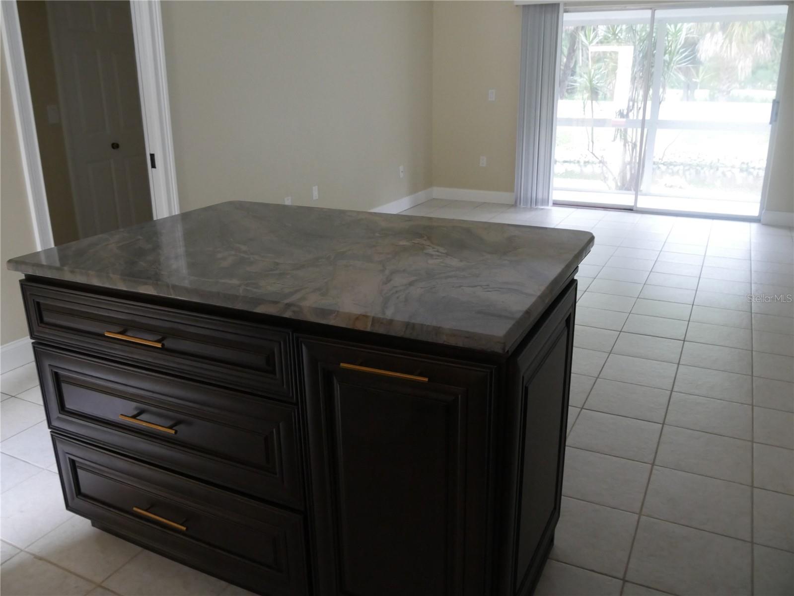 2411 ASPINWALL ST #2411, SARASOTA, FL, 34237