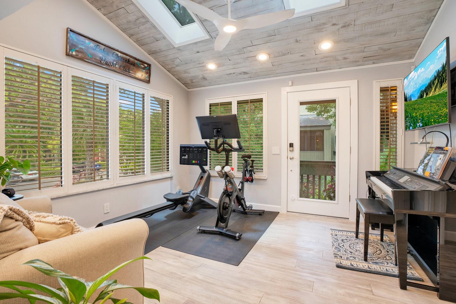 576 S OSCEOLA AVE #16, ORLANDO, FL, 32801