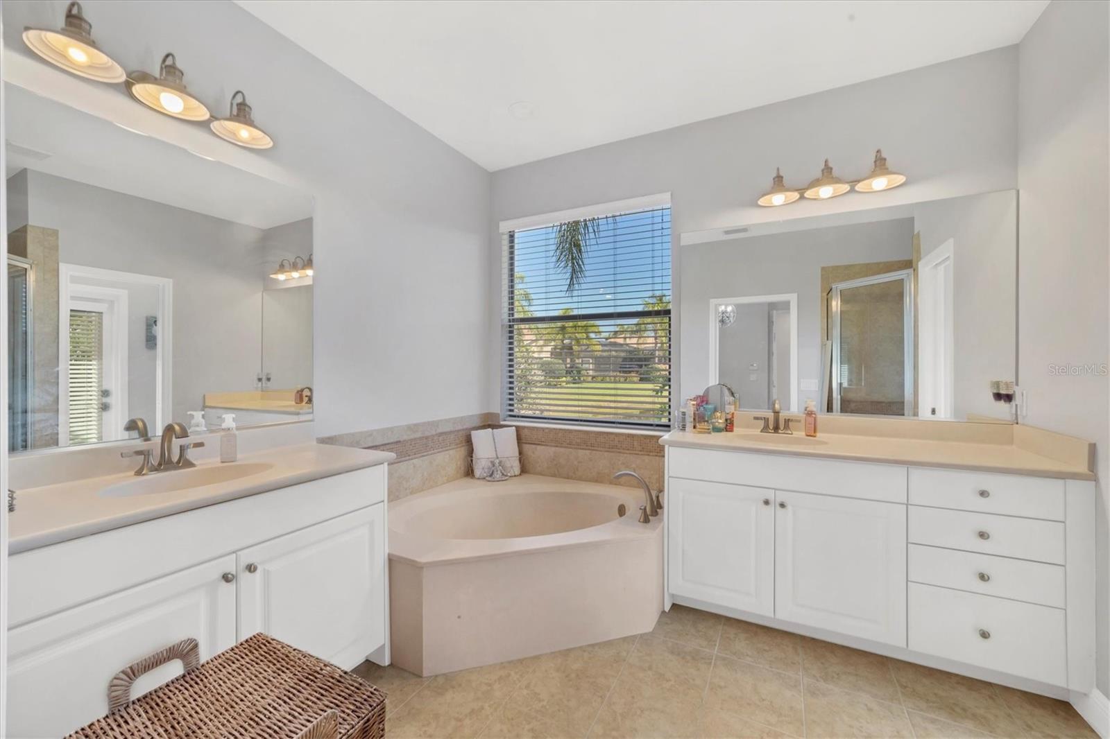 13853 SIENA LOOP, LAKEWOOD RANCH, FL, 34202