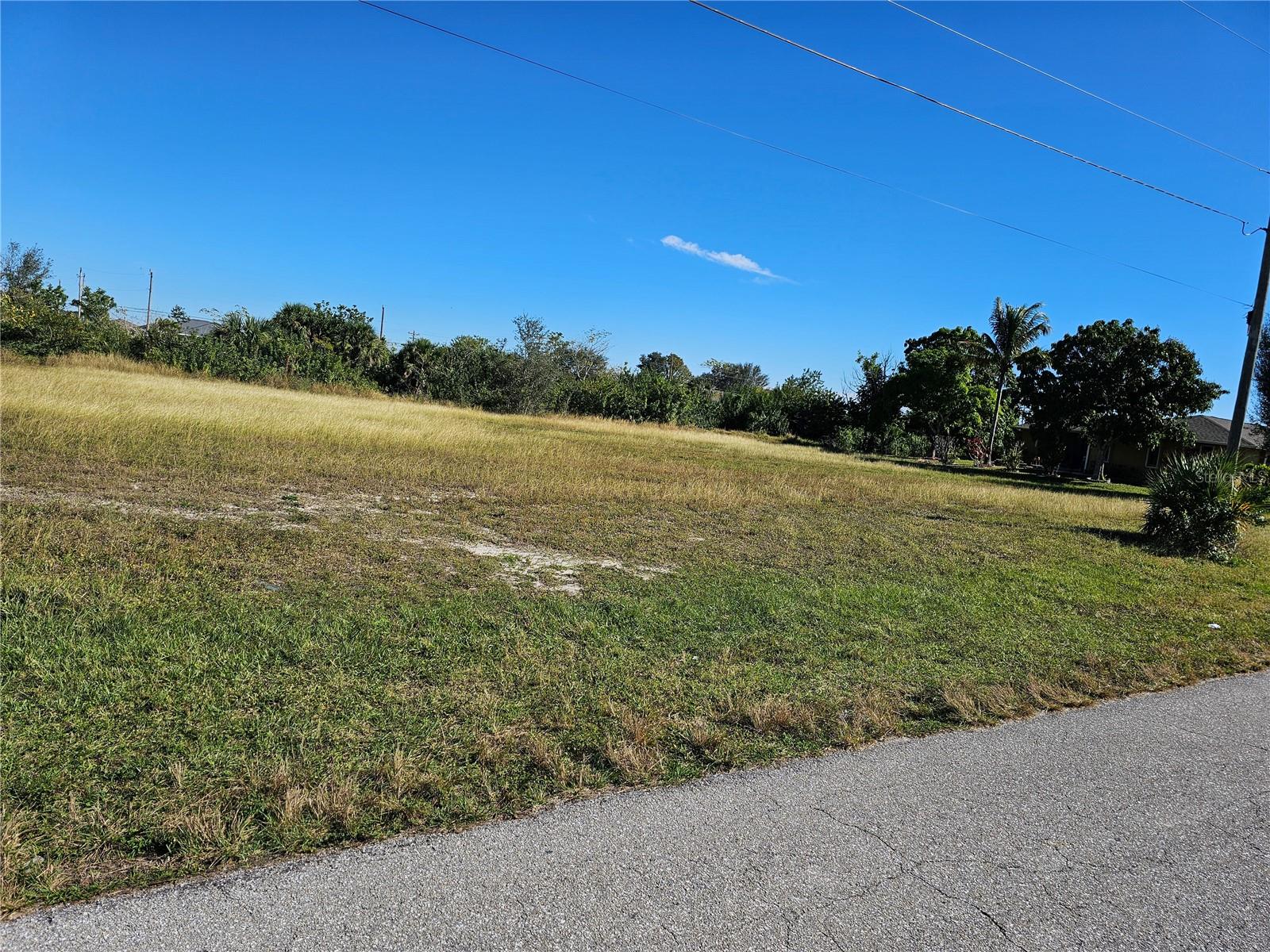 1927 NE 18TH PL, CAPE CORAL, FL, 33909