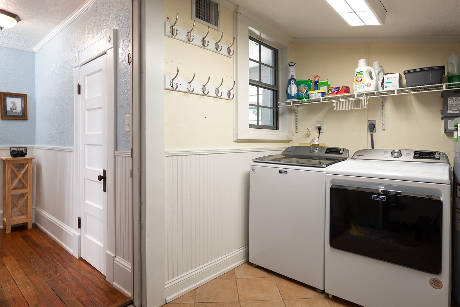 57 S TROWELL AVE, UMATILLA, FL, 32784