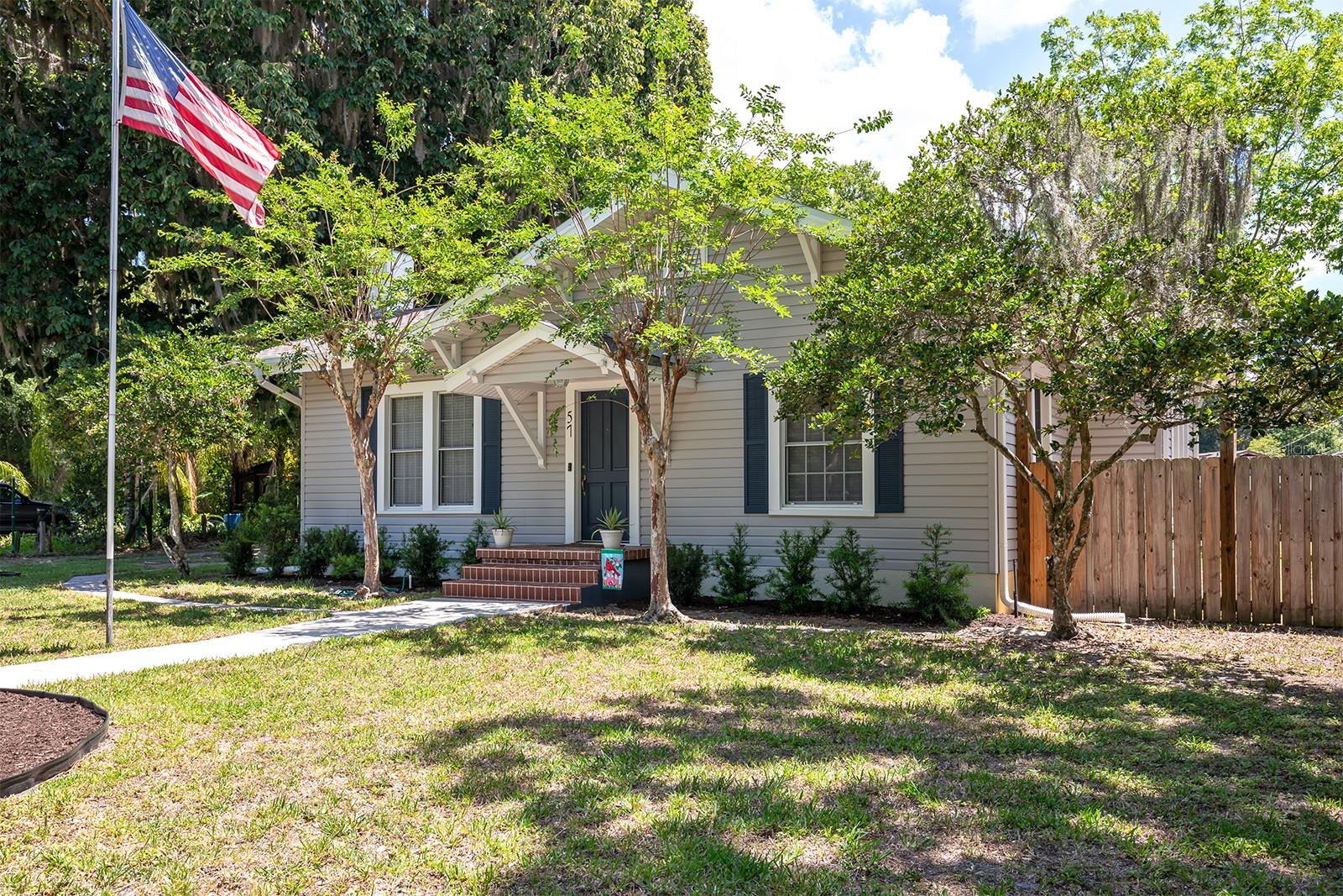 57 S TROWELL AVE, UMATILLA, FL, 32784
