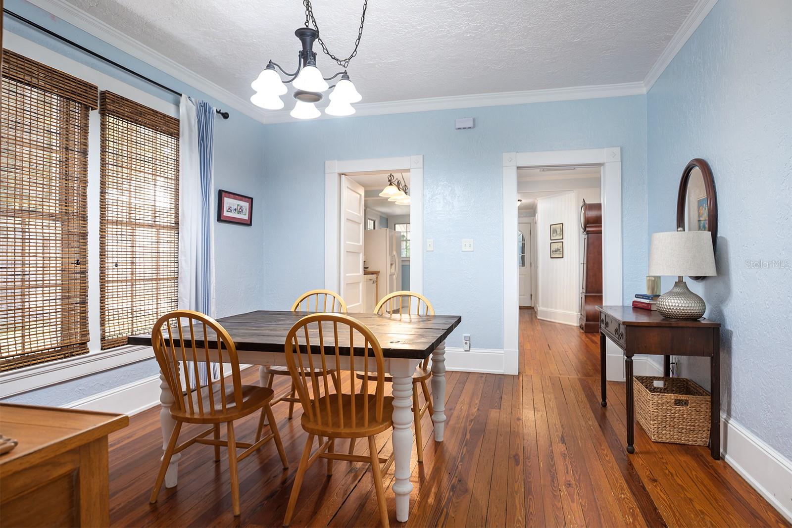 57 S TROWELL AVE, UMATILLA, FL, 32784