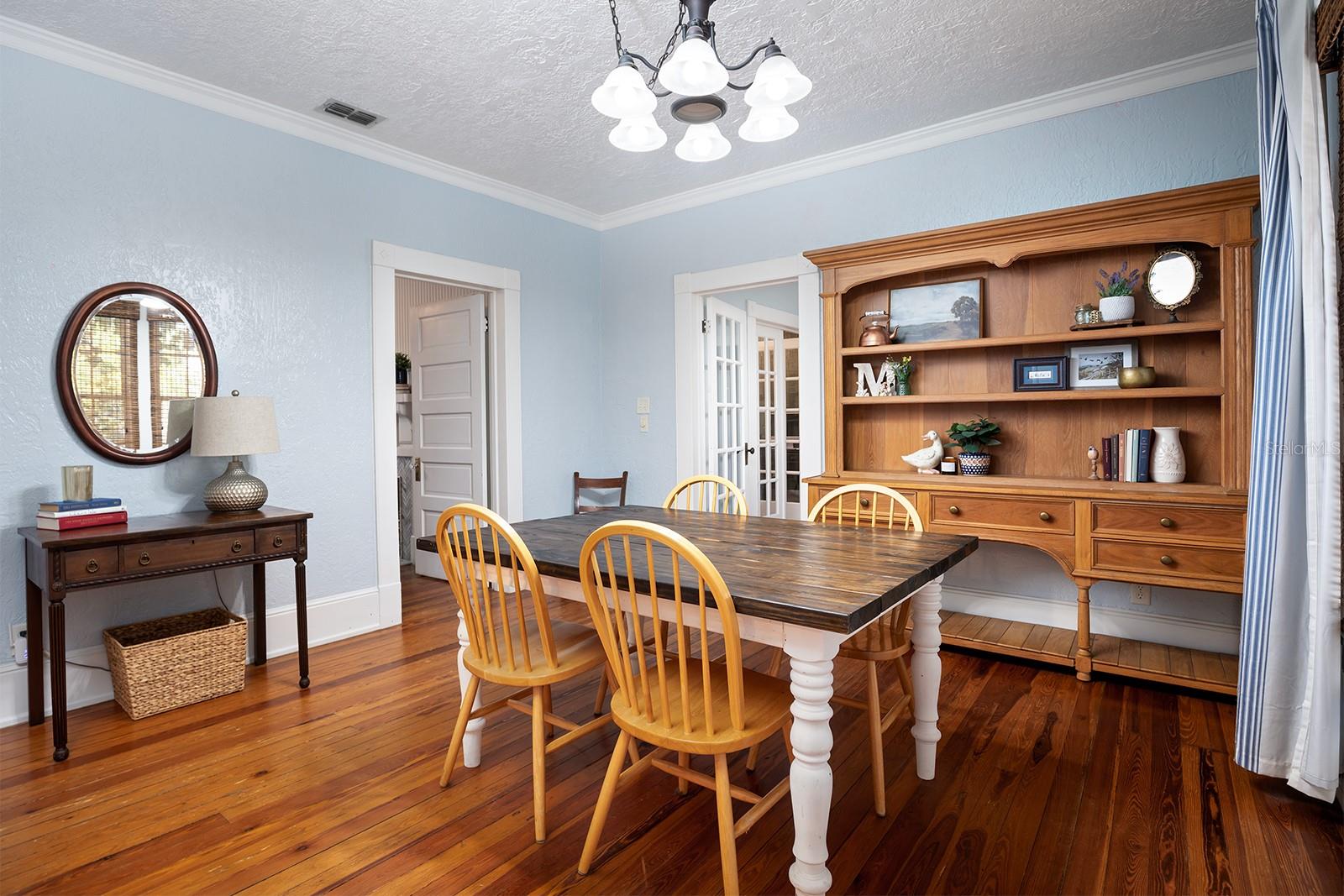 57 S TROWELL AVE, UMATILLA, FL, 32784