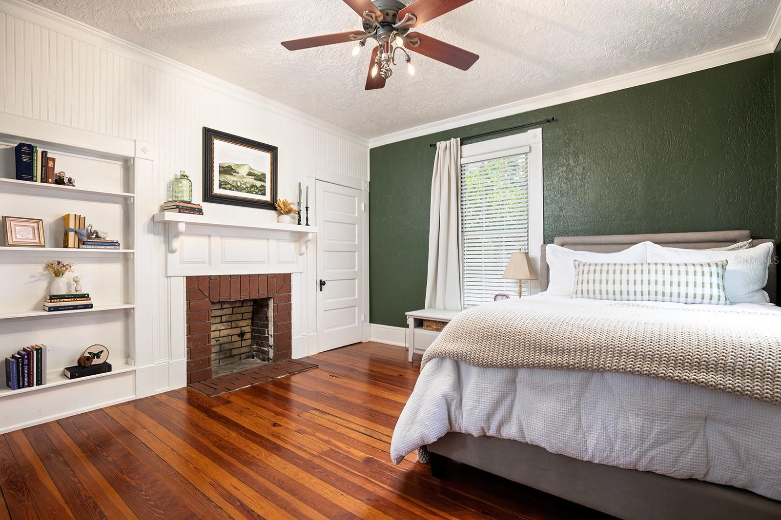 57 S TROWELL AVE, UMATILLA, FL, 32784