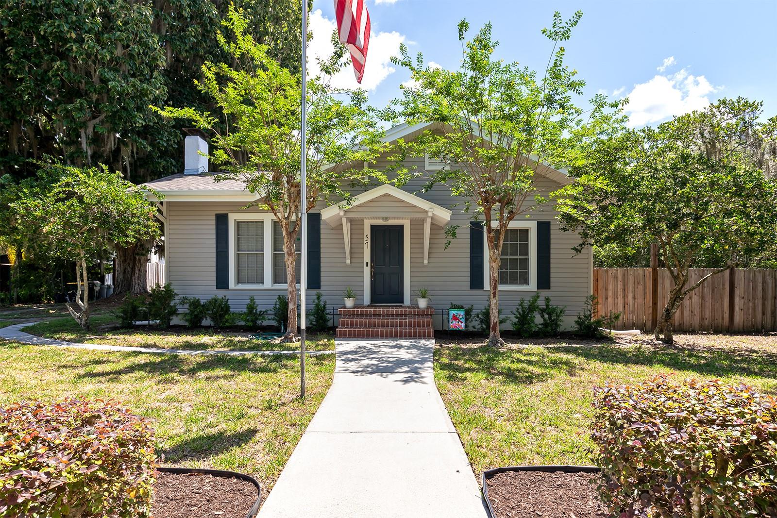 57 S TROWELL AVE, UMATILLA, FL, 32784