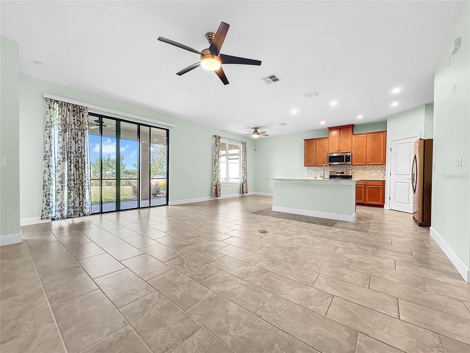 204 BELLA CORTINA DR, POINCIANA, FL, 34759